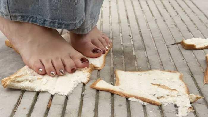 【爱秀套图】【大美】透视高跟凉鞋内/外/裸足踩厚切吐司面包 YC-250606-2