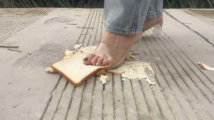 【爱秀套图】【大美】透视高跟凉鞋内/外/裸足踩厚切吐司面包 YC-250606-2