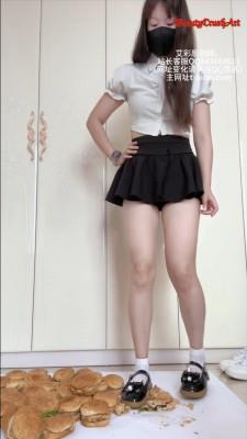 【爱秀套图】【BeautyCrushArt】夏树两双鞋踩踩汉堡（竖屏） YC-250605-9