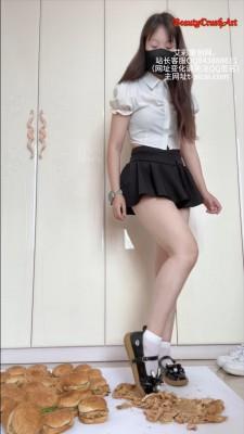 【爱秀套图】【BeautyCrushArt】夏树两双鞋踩踩汉堡（竖屏） YC-250605-9