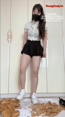 【爱秀套图】【BeautyCrushArt】夏树两双鞋踩踩汉堡（竖屏） YC-250605-9