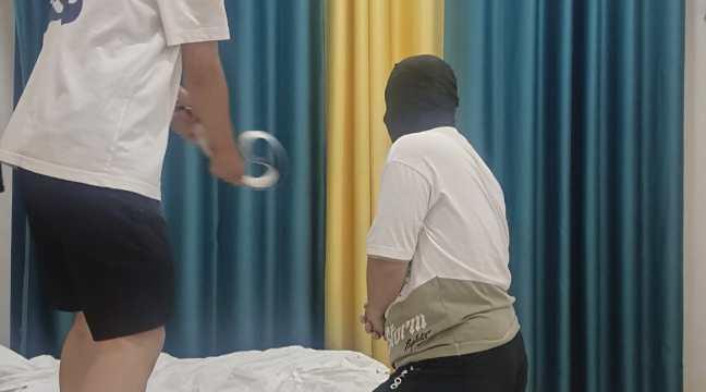 【爱秀套图】初中残暴精神小妹跳踩调教 YC-250608-8