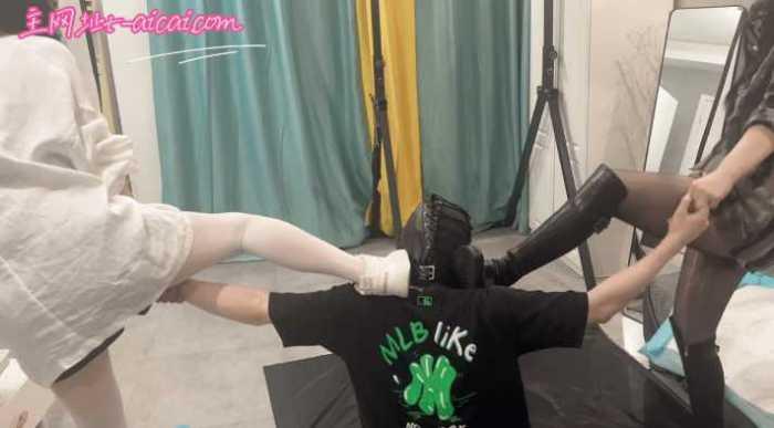 【爱秀套图】南京南星S携闺蜜爆踹狗头 YC-250608-6