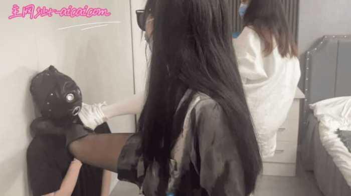 【爱秀套图】南京南星S携闺蜜爆踹狗头 YC-250608-6