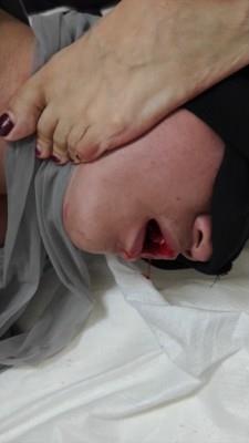 【爱秀套图】美女特工灰色丝袜绞死神秘人，断气吐血身亡。挖眼残虐， ACYC-4618