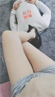 【爱秀套图】【灵竹】高跟裸足碾压踩/恋足舔