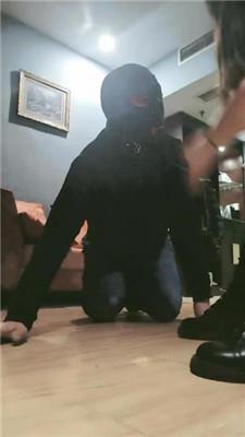 图片[14]_婷S转胯爬行/清理长靴/踩踏地板喂食