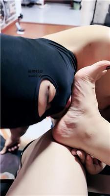 冷颜掐乳/舔靴子/吮吸脚趾 JS241018-2