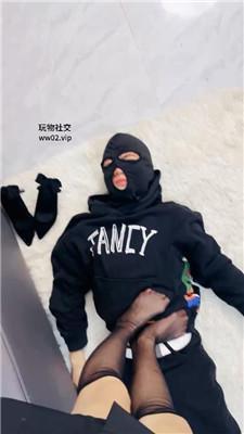 沐沐大大跪舔黑丝高跟/踩踏/骑马 JS241017-42