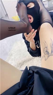 沐沐大大跪舔黑丝高跟/踩踏/骑马 JS241017-42