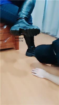 【爱秀套图】【拽拽】保鲜膜窒息/闻舔粉棉袜/清理脏长靴JS241017-39