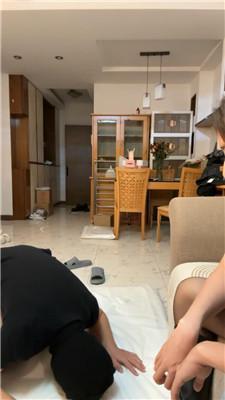 婉惜跪舔黑丝裸足长靴 bf45786