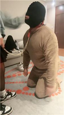 【爱秀套图】【安主子】情侣主-逛街回家虐绿帽老公bf45772