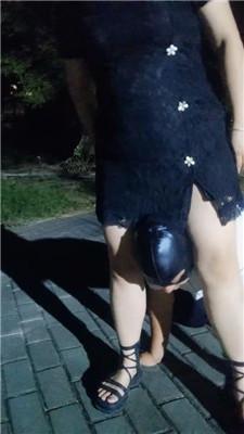 【爱秀套图】【东莞心魔】深夜户外遛狗/坐脸窒息JS241012-8