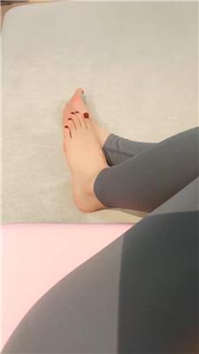 【爱秀套图】【绯闻王妃】裸足蹂躏踩家奴JS241011-19