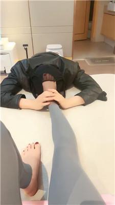 绯闻王妃裸足蹂躏踩家奴 JS241011-19