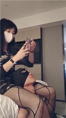 【爱秀套图】【米小唐】转胯骑马鞭打/坐脸窒息/网袜踩bf46140