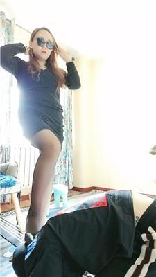 【爱秀套图】【平凡】骑马转胯/黑丝高跟踩/鞭打bf46153