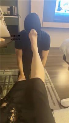 佳禾御姐范-跪舔高跟肉丝脚 JS241023-27