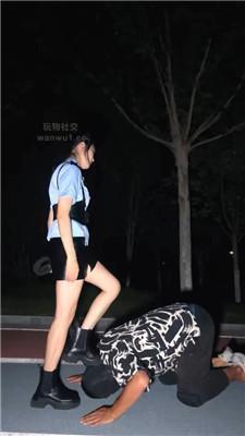 泡泡深夜户外狗链遛狗犬化 bf44287