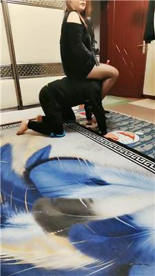 平凡情侣主-骑马转胯狗爬鞭打/黑丝高跟踩虐 JS241023-18