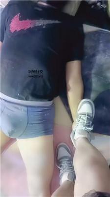 美柠舔闻脏运动鞋/踩踏 JS241102-20