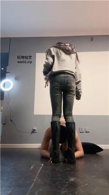 【爱秀套图】【緲緲】骑马吃烟灰/长靴碾压狗爪/木乃伊踩踏bf46513