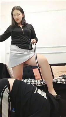 人间富贵花闻舔白袜/小棍子抽打/高跟踩虐 JS241103-35