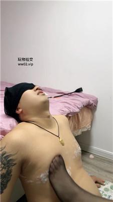 瑶瑶黑丝高跟踩虐恋足舔/滴蜡 bf46560