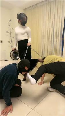 辣姐情侣奴-奴下奴-狗链遛狗/戒尺虐打/骑马舔脏鞋/喝圣水 bf46538