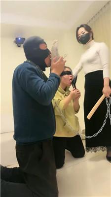 辣姐情侣奴-奴下奴-狗链遛狗/戒尺虐打/骑马舔脏鞋/喝圣水 bf46538