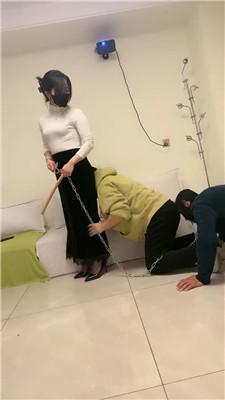 辣姐情侣奴-奴下奴-狗链遛狗/戒尺虐打/骑马舔脏鞋/喝圣水 bf46538
