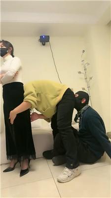 辣姐情侣奴-奴下奴-狗链遛狗/戒尺虐打/骑马舔脏鞋/喝圣水 bf46538