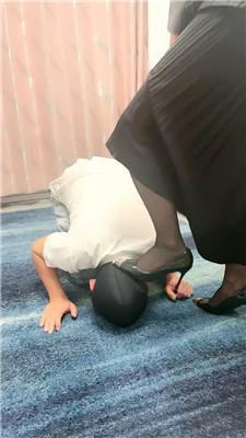 绯闻王妃白领S-高跟黑丝踩-揪耳朵体罚-骑马 bf46537