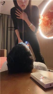 诗诗骑马骑脖/白袜脚蹂躏 bf46539