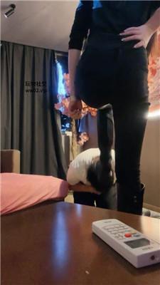 诗诗骑马骑脖/白袜脚蹂躏 bf46539