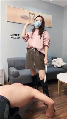 吴恩长靴踩虐/衣架抽打/骑马胯下辱 bf46552