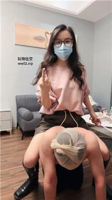 吴恩长靴踩虐/衣架抽打/骑马胯下辱 bf46552