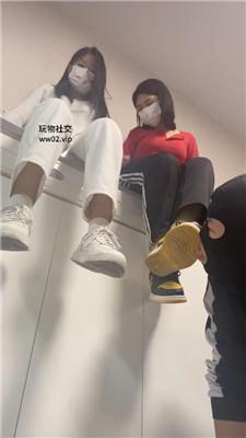 【爱秀套图】【精神小妹】双S-居高临下舔脏鞋底白袜bf46493