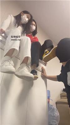 精神小妹双S-居高临下舔脏鞋底白袜 bf46493