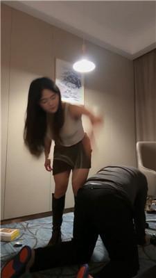 子熙大人吃烟灰/长靴暴力踢踹 JS241102-16