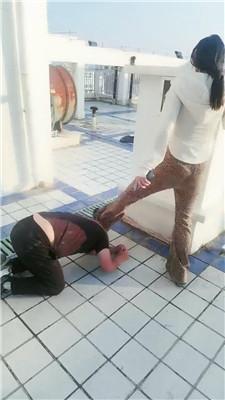 西北傻子173学生主楼顶调-圣水浓痰烟痰 bf46476