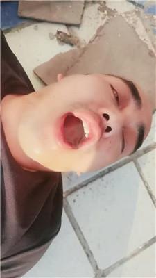 西北傻子173学生主楼顶调-圣水浓痰烟痰 bf46476