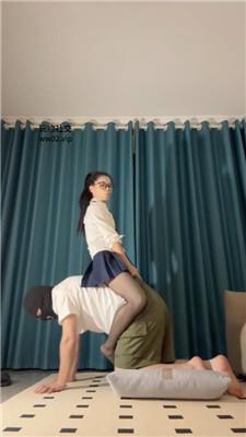 辣辣bb黑丝美腿胯下辱/鞭打/踩踏坐脸窒息 bf46438