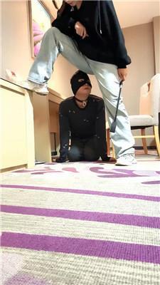 乔伊桌底视角-老爹鞋踩虐/胯下羞辱双视角版 bf46474