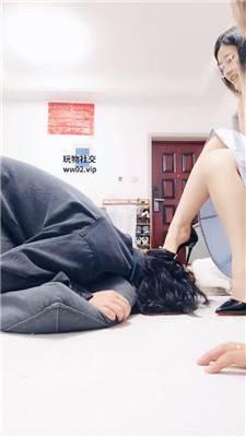 聪慧cc下班回家绿帽老公伺候上 bf46406