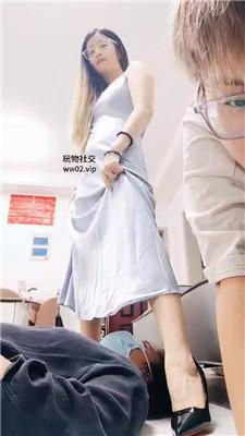 聪慧cc下班回家绿帽老公伺候上 bf46406