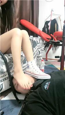 北京心竹抽耳光/跪舔高跟裸足/鞭打/喂口水 bf46395