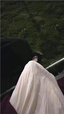 绵绵深夜户外遛狗恋足舔 JS241028-33