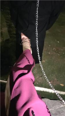 绵绵深夜户外遛狗恋足舔 JS241028-33